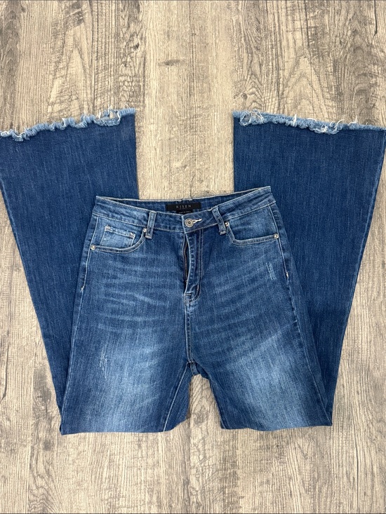 Risen Jeans Denim - High-Rise Blue Flared Jeans with Raw Hem
